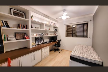 Apartamento à venda com 117m², 3 quartos e 3 vagas Apartamento à venda com 117m², 3 quartos e 3 vagasQuarto 1