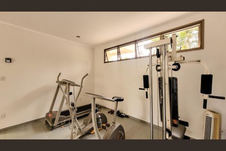 Apartamento à venda com 117m², 3 quartos e 3 vagas Apartamento à venda com 117m², 3 quartos e 3 vagasÁrea comum - Academia