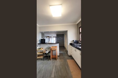 Apartamento à venda com 117m², 3 quartos e 3 vagas Apartamento à venda com 117m², 3 quartos e 3 vagasCozinha