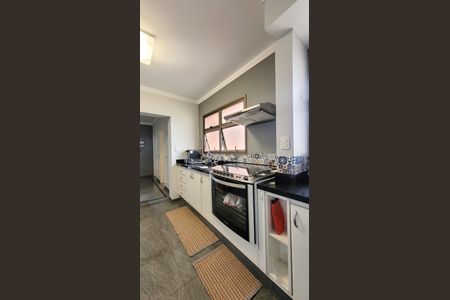 Apartamento à venda com 117m², 3 quartos e 3 vagas Apartamento à venda com 117m², 3 quartos e 3 vagasCozinha