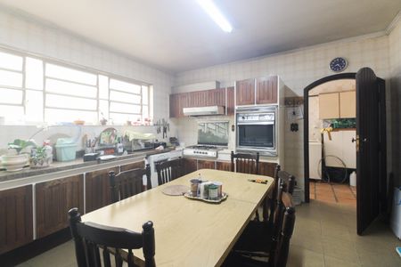 Casa à venda com 360m², 3 quartos e 3 vagas Casa à venda com 360m², 3 quartos e 3 vagasCozinha