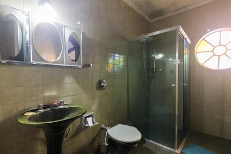 Casa à venda com 360m², 3 quartos e 3 vagas Casa à venda com 360m², 3 quartos e 3 vagasBanheiro da Suíte