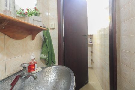 Casa à venda com 360m², 3 quartos e 3 vagas Casa à venda com 360m², 3 quartos e 3 vagasLavabo