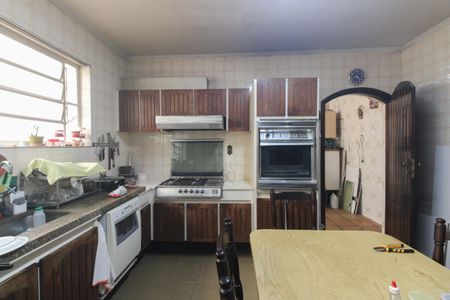 Casa à venda com 360m², 3 quartos e 3 vagas Casa à venda com 360m², 3 quartos e 3 vagasCozinha