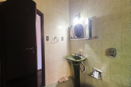 Casa à venda com 360m², 3 quartos e 3 vagas Casa à venda com 360m², 3 quartos e 3 vagasBanheiro da Suíte