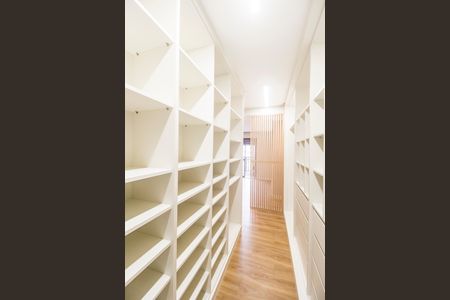 Apartamento para alugar com 125m², 3 quartos e 2 vagasCloset da Suíte 1
