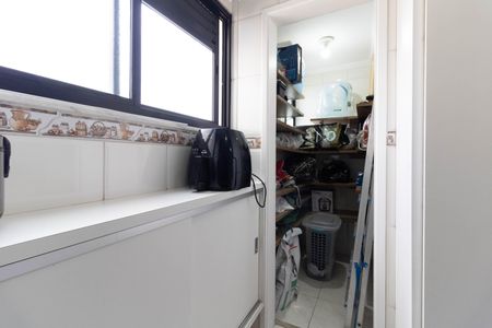 Apartamento à venda com 92m², 3 quartos e 2 vagasLavanderia