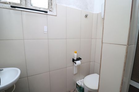 Casa à venda com 140m², 2 quartos e 1 vagaBanheiro