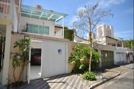 Casa à venda com 270m², 2 quartos e 3 vagasFachada