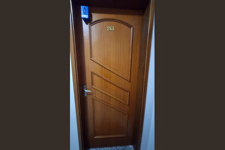 Apartamento para alugar com 150m², 2 quartos e 1 vagalockbox