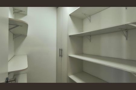 Apartamento à venda com 119m², 4 quartos e 2 vagasDespensa