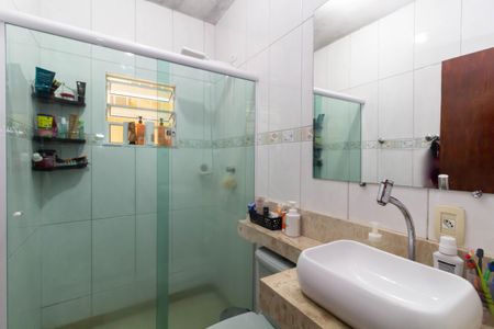 Casa à venda com 180m², 4 quartos e 5 vagas Casa à venda com 180m², 4 quartos e 5 vagasBanheiro