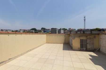 Casa à venda com 180m², 4 quartos e 5 vagas Casa à venda com 180m², 4 quartos e 5 vagasTerraço