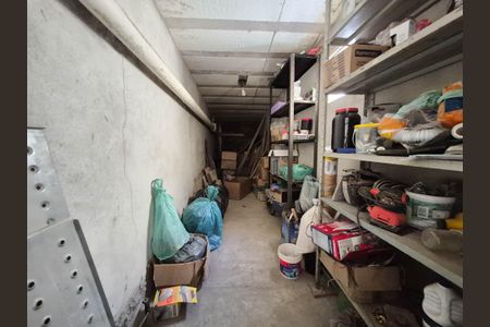 Casa à venda com 180m², 4 quartos e 5 vagas Casa à venda com 180m², 4 quartos e 5 vagasQuarto de Serviço