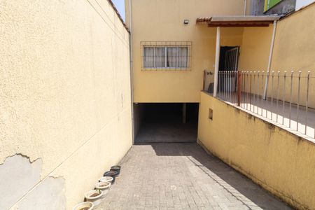 Casa à venda com 180m², 4 quartos e 5 vagas Casa à venda com 180m², 4 quartos e 5 vagasEntrada