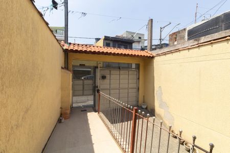 Casa à venda com 180m², 4 quartos e 5 vagas Casa à venda com 180m², 4 quartos e 5 vagasEntrada
