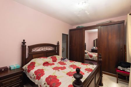 Casa à venda com 180m², 4 quartos e 5 vagas Casa à venda com 180m², 4 quartos e 5 vagasSuíte 1