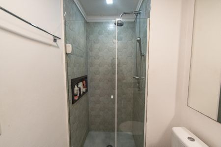 Apartamento para alugar com 68m², 2 quartos e 1 vagaBanheiro da suíte