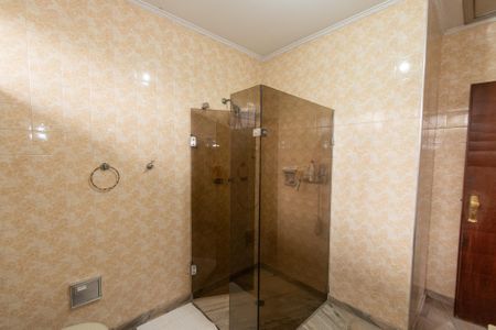 Casa à venda com 259m², 3 quartos e 3 vagas Casa à venda com 259m², 3 quartos e 3 vagasBanheiro da suíte 2