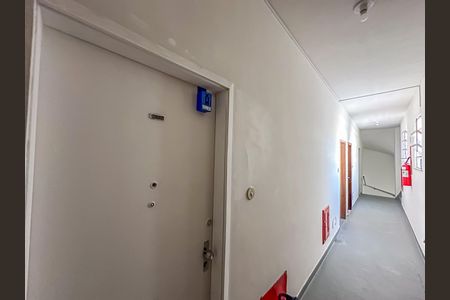 Apartamento à venda com 37m², 1 quarto e sem vagaLockbox
