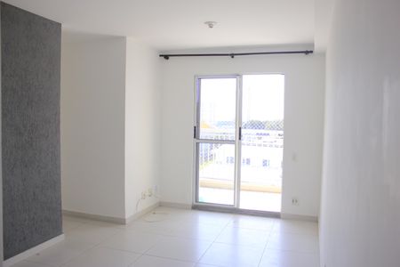 Sala de apartamento para alugar com 3 quartos, 65m² em Vila Endres, Guarulhos