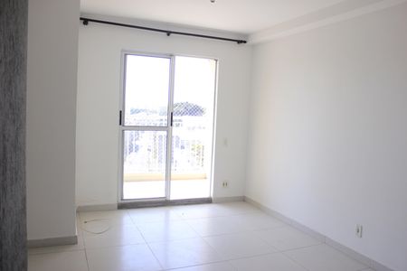 Sala de apartamento para alugar com 3 quartos, 65m² em Vila Endres, Guarulhos