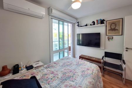 Apartamento à venda com 84m², 2 quartos e 2 vagas Apartamento à venda com 84m², 2 quartos e 2 vagasQuarto