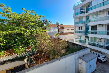 Apartamento à venda com 84m², 2 quartos e 2 vagas Apartamento à venda com 84m², 2 quartos e 2 vagasVista da Suíte
