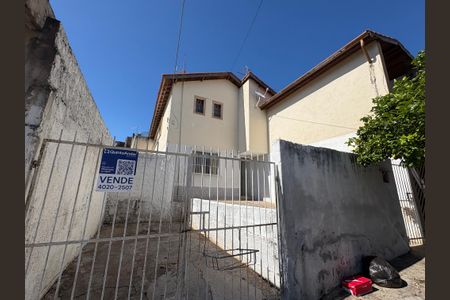 Casa à venda com 90m², 3 quartos e 1 vagaFachada