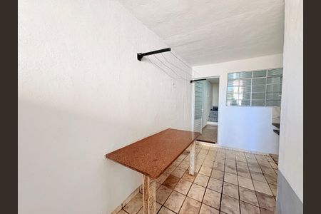Casa à venda com 90m², 3 quartos e 1 vagaÁrea de Serviço