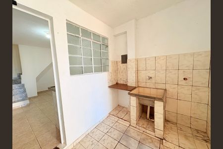 Casa à venda com 90m², 3 quartos e 1 vagaÁrea de Serviço