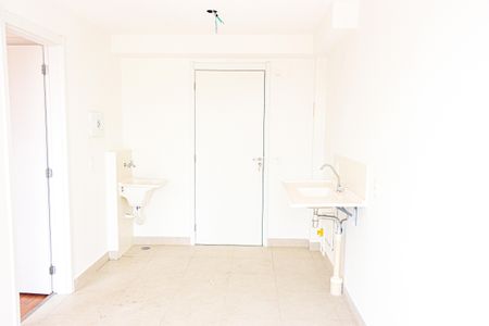 Sala de apartamento para alugar com 1 quarto, 27m² em Jardim Itacolomi, São Paulo