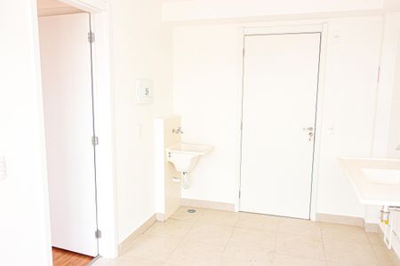 Sala de apartamento para alugar com 1 quarto, 27m² em Jardim Itacolomi, São Paulo