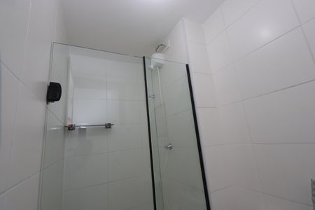 Banheiro de apartamento para alugar com 1 quarto, 26m² em Vila Ema, São Paulo
