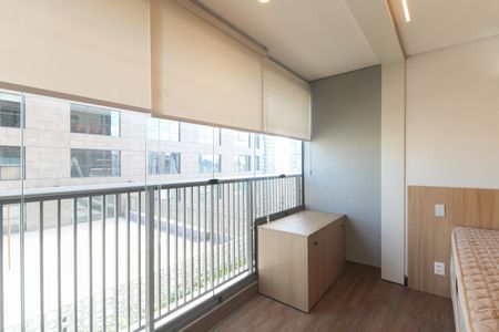 Studio para alugar com 31m², 1 quarto e 1 vaga Studio para alugar com 31m², 1 quarto e 1 vagaVaranda