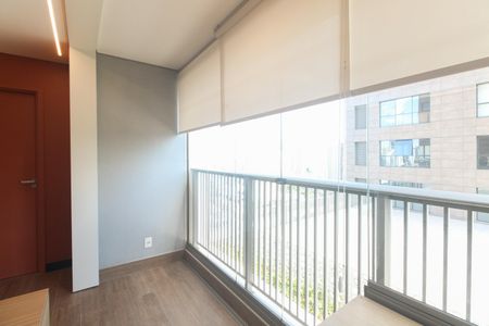 Studio para alugar com 31m², 1 quarto e 1 vaga Studio para alugar com 31m², 1 quarto e 1 vagaVaranda