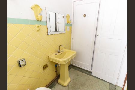 Casa à venda com 248m², 3 quartos e 2 vagasBanheiro Social