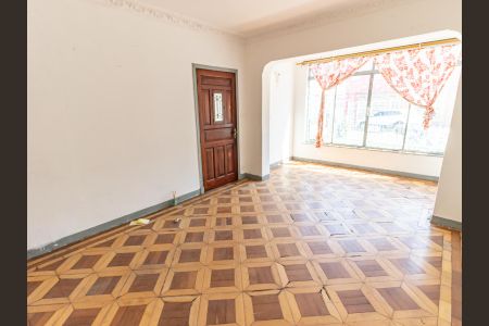 Sala de casa à venda com 3 quartos, 248m² em Vila Bertioga, São Paulo