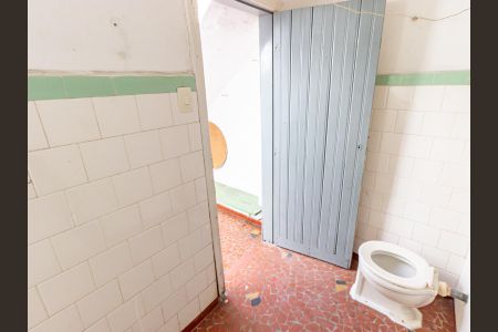 Casa à venda com 248m², 3 quartos e 2 vagasBanheiro de Serviço