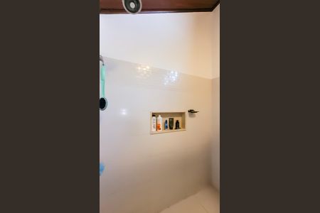 Casa de condomínio à venda com 350m², 4 quartos e 4 vagas Casa de condomínio à venda com 350m², 4 quartos e 4 vagasBanheiro Suite 3