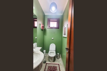 Casa de condomínio à venda com 350m², 4 quartos e 4 vagas Casa de condomínio à venda com 350m², 4 quartos e 4 vagasLavabo