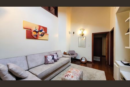 Casa de condomínio à venda com 350m², 4 quartos e 4 vagas Casa de condomínio à venda com 350m², 4 quartos e 4 vagasSala