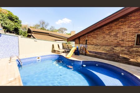 Casa de condomínio à venda com 350m², 4 quartos e 4 vagas Casa de condomínio à venda com 350m², 4 quartos e 4 vagasPiscina