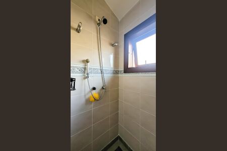 Casa de condomínio à venda com 350m², 4 quartos e 4 vagas Casa de condomínio à venda com 350m², 4 quartos e 4 vagasBanheiro Suite 1