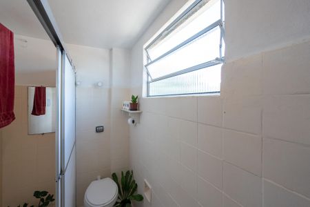 Apartamento à venda com 42m², 1 quarto e sem vaga Apartamento à venda com 42m², 1 quarto e sem vagaBanheiro Social