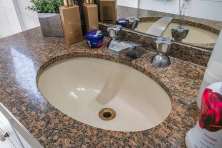 Apartamento à venda com 143m², 3 quartos e 2 vagasBanheiro da Suíte