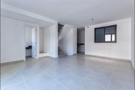 Casa à venda com 100m², 2 quartos e 2 vagas