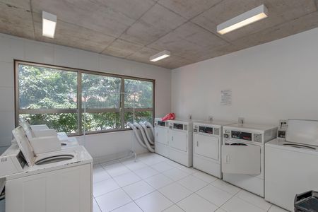 Apartamento à venda com 70m², 2 quartos e 1 vaga Apartamento à venda com 70m², 2 quartos e 1 vagaLavanderia