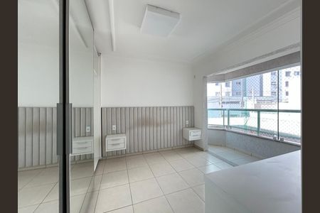 Apartamento para alugar com 160m², 3 quartos e 2 vagas Apartamento para alugar com 160m², 3 quartos e 2 vagasSuíte