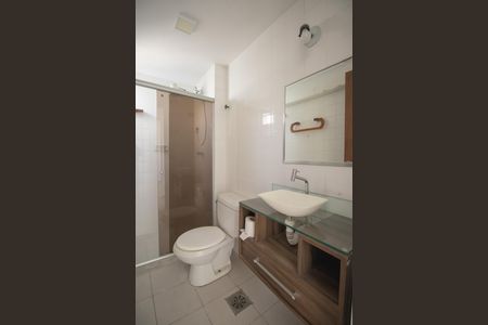 Apartamento para alugar com 70m², 2 quartos e 1 vaga Apartamento para alugar com 70m², 2 quartos e 1 vagaBanheiro